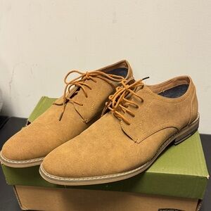 Elegant Tan Men's Derby Shoes